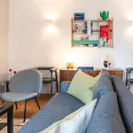 Luxury Flat With Balcony - 6 Guests - Near Metro