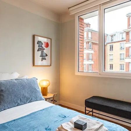 Luxury Flat With Balcony - 6 Guests - Near Metro * Paris