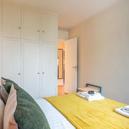 Luxury Flat With Balcony - 6 Guests - Near Metro *