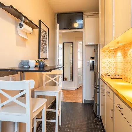 Luxury Flat With Balcony - 6 Guests - Near Metro Paris