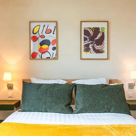 Luxury Flat With Balcony - 6 Guests - Near Metro