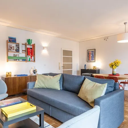 Apartment Luxury Flat With Balcony - 6 Guests - Near Metro