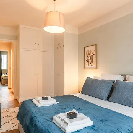 Apartment Luxury Flat With Balcony - 6 Guests - Near Metro