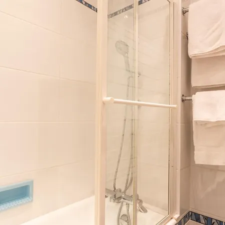 Luxury Flat With Balcony - 6 Guests - Near Metro Paris