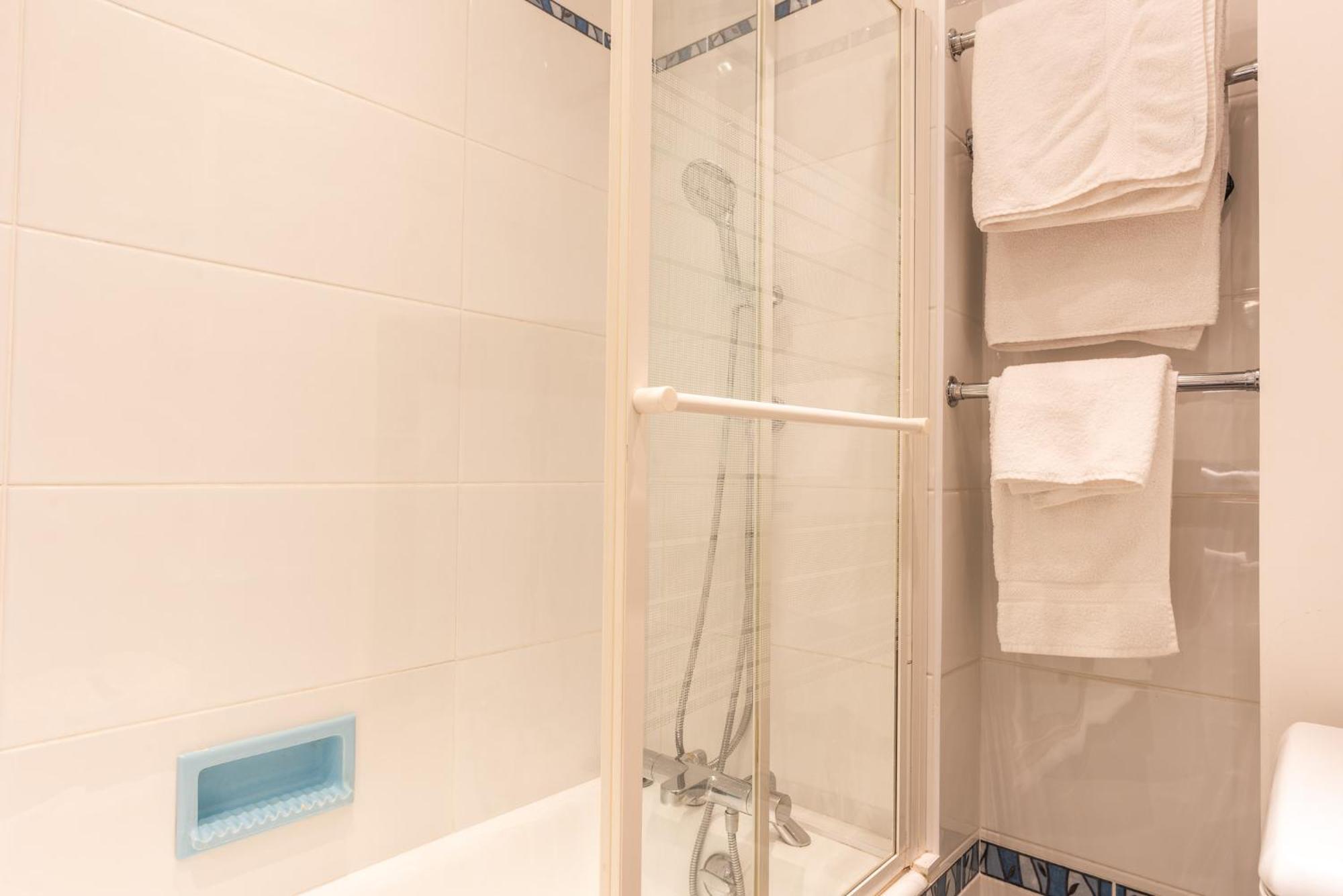 Luxury Flat For 6 People With Balcony - Near Metro Parigi